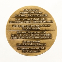 medal odlewany; wykończenie w kolorze patynowanego mosiądzu