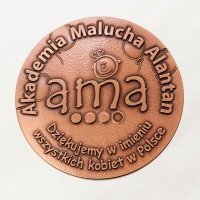 medal tłoczony z mosiądzu; wykończenie w kolorze brązu patynowanego; średnica 70mm