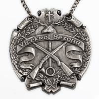 medal myśliwski; motyw vicekról sezonu; wykończenie w kolorze patynowanego srebra