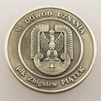 medal odlewany; wykończenie w kolorze patynowanego mosiądzu; średnica 60mm