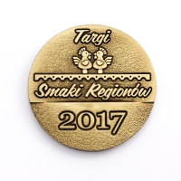 medal odlewany; wykończenie w kolorze patynowanego mosiądzu; medal wykonany na potrzeby targów Smaki Regionów 2017