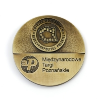 medal odlewany; wykończenie w kolorze patynowanego mosiądzu; ręcznie malowany; medal wykonany na potrzeby targów Smaki Regionów 2018
