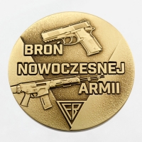 medal tłoczony z mosiądzu; wykończenie przez patynowanie; średnica 70mm; medal wybity z okazji 90-lecia Fabryki Broni 'Łucznik' - Radom