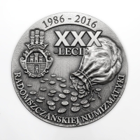medal tłoczony z mosiądzu; wykończenie przez srebrzenie i patynowanie; średnica 70mm; medal wybity dla oddziału Polskiego Towarzystwa Numizmatycznego