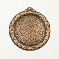 medal uniwersalny; średnica 70mm; motyw - sportowy wieniec laurowy; wykończenie w kolorze patynowanej miedzi; wkładka 50mm; uszko do tasiemki