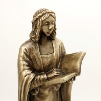 statuetka odlana z mosiądzu; podstawa z czarnego granitu